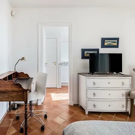 Villa Traverse De L'aiguade In France Grimaud