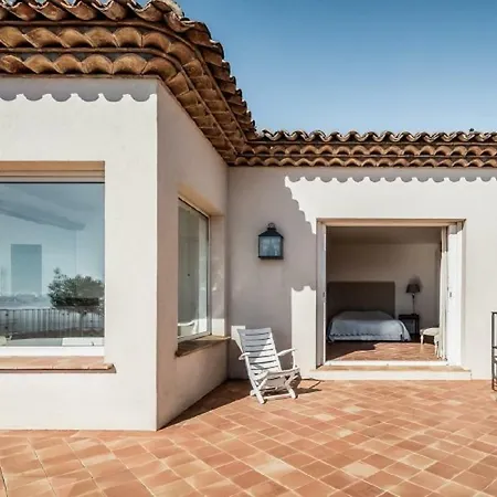 Traverse De L'aiguade In France Villa Grimaud