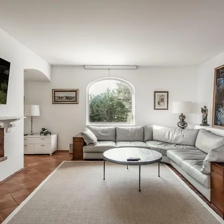 Villa Traverse De L'aiguade In France Grimaud
